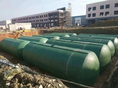 宝昌黄旗水泥化粪池，水泥检查井，井盖，铸铁井盖