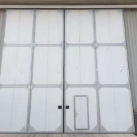 生产和销售工业门、工业门、大型工业门、工业提升门、工业滑升门、工业平移门、工业折叠门、机库门、垂直提升门、提升转折门、工厂厂房门、厂房大门